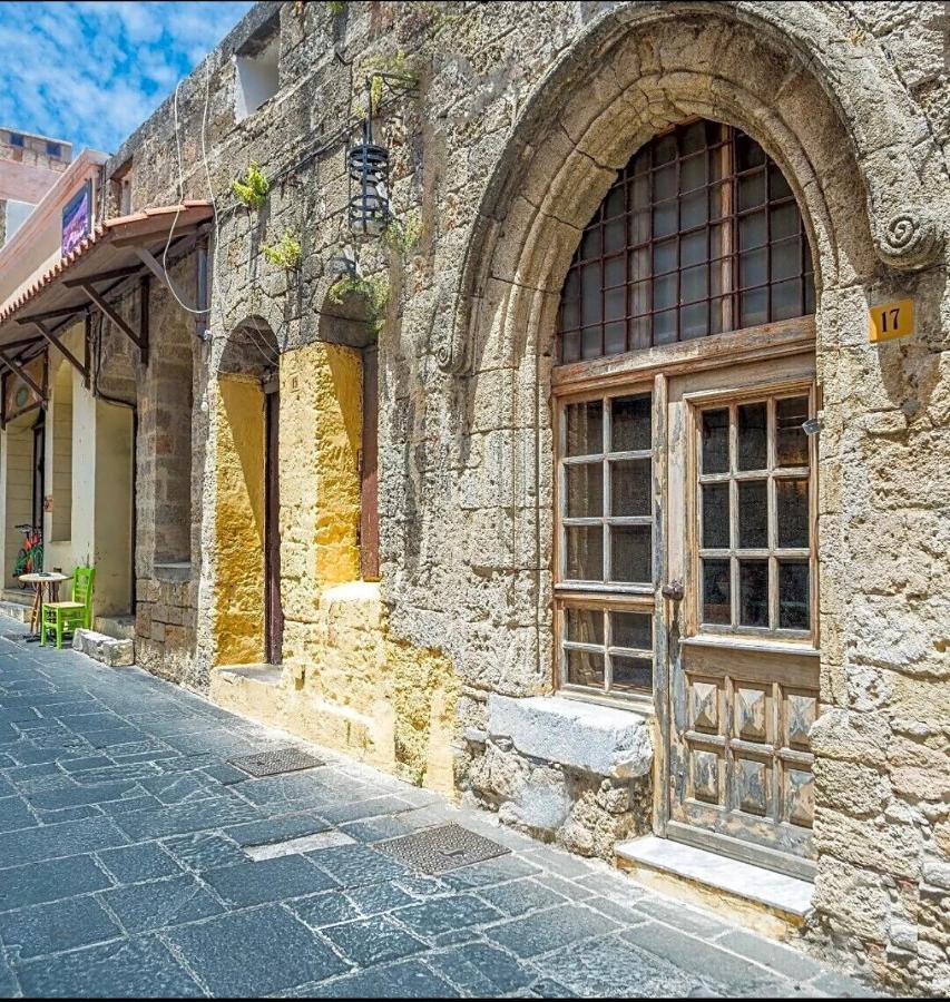 St. John House With Dome In Old Town Rhodes Apartment